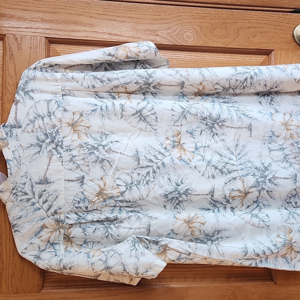 Campia Hawaiian Shirt - Picture 5 of 11